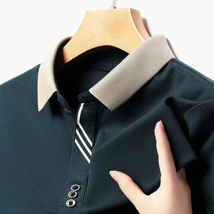 Manuel | Klassisk piké med stilren design